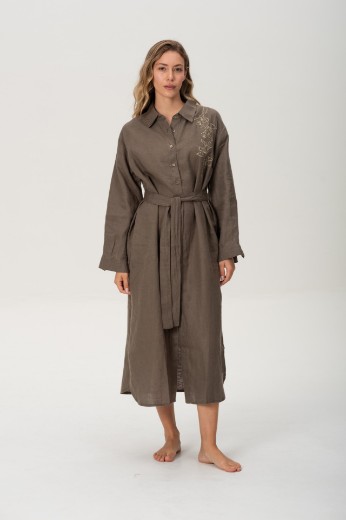 Imagen de Brisa - Vestido Camisero de Lino Bordado Verde Oliva